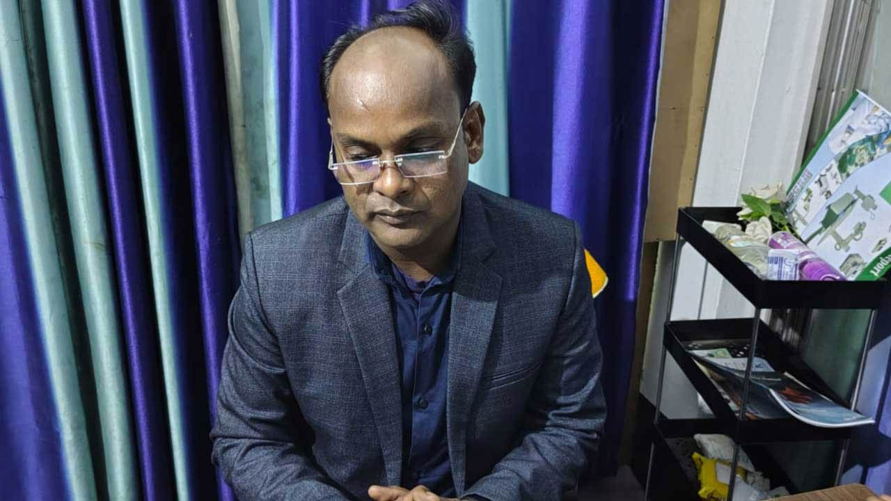 নাটোরে ভুয়া চিকিৎসক আটক