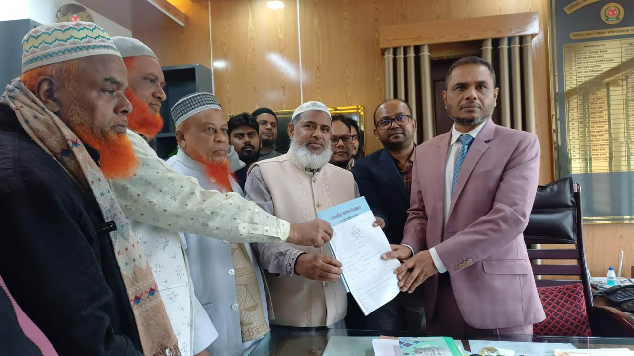 বগুড়া-৬ (সদর) আসনে জামায়াত প্রার্থীর মনোনয়নপত্র সংগ্রহ