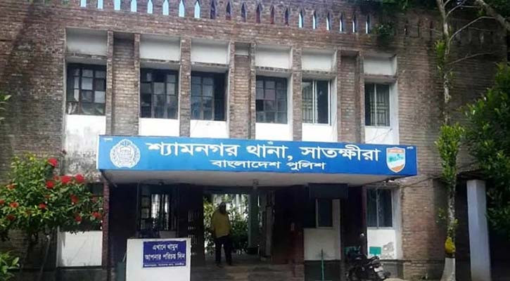 শ্যামনগরে চিংড়ি চাষিকে কুপিয়ে হত্যা, আটক ৪