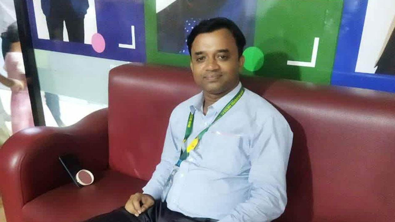 চাঁপাইনবাবগঞ্জে নৈশকোচ চাপায় কলেজ শিক্ষক নিহত