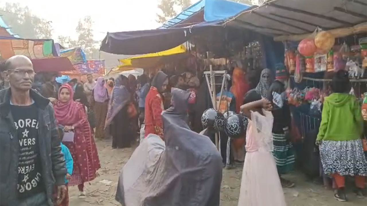 বগুড়া সারিয়াকান্দিতে চার দিনব্যাপী পৌষ মেলার উদ্বোধন