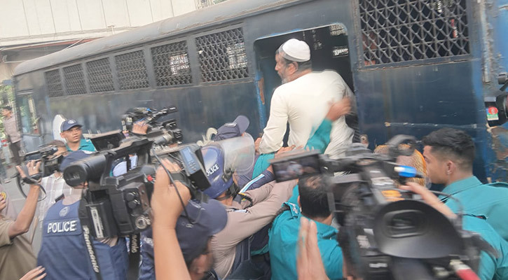 সচিবালয়ের ৪ কর্মচারী পুলিশ হেফাজতে