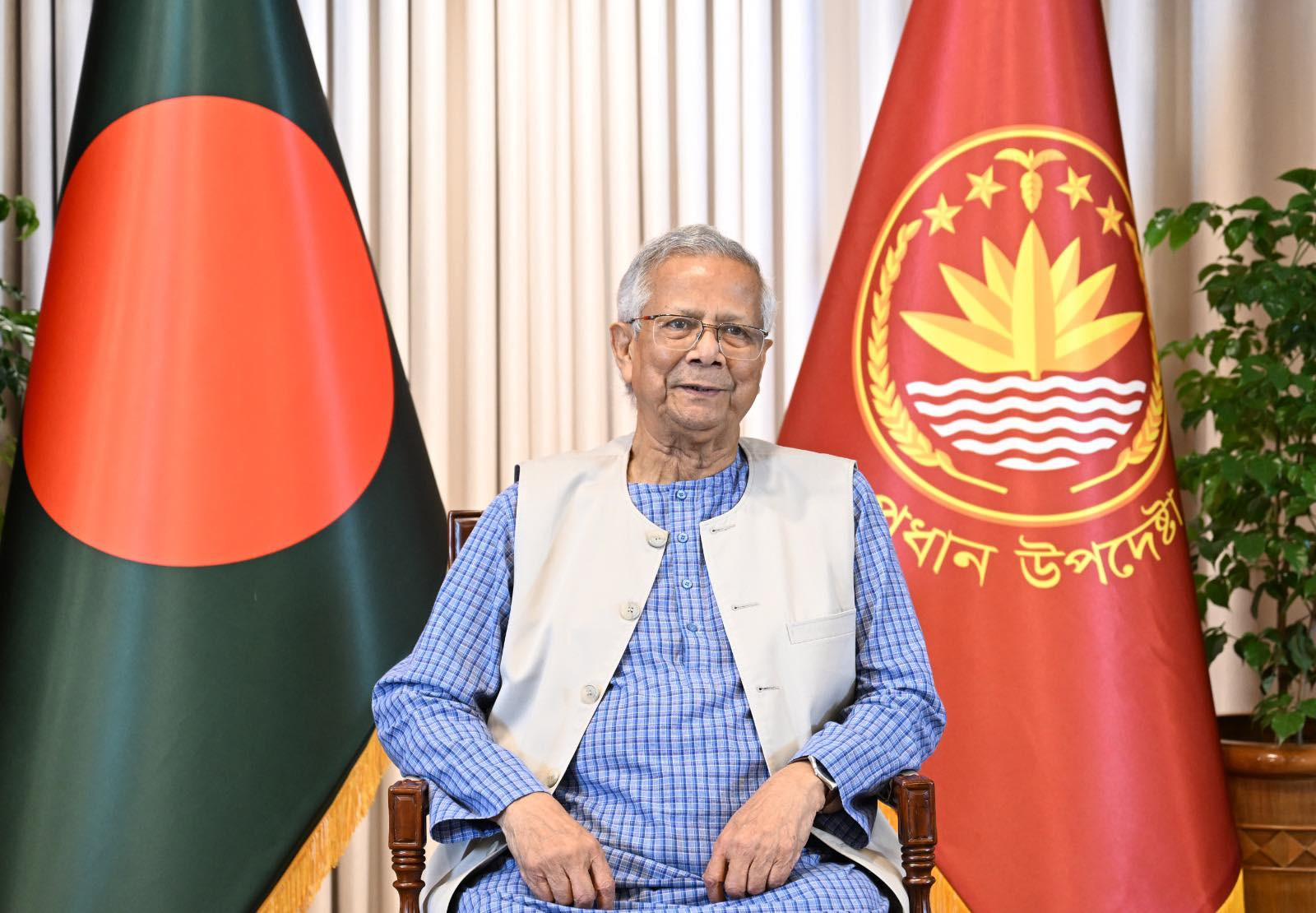 ভয় দেখিয়ে দেশের গণতান্ত্রিক অগ্রযাত্রা কেউ থামাতে পারবে না : প্রধান উপদেষ্টা