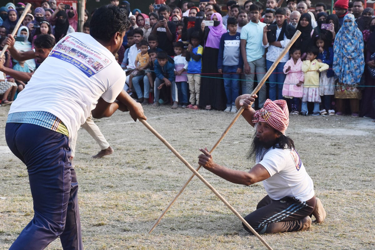 রাজবাড়ীতে বিজয় দিবস উপলক্ষে অনুষ্ঠিত হলো লাঠি খেলা