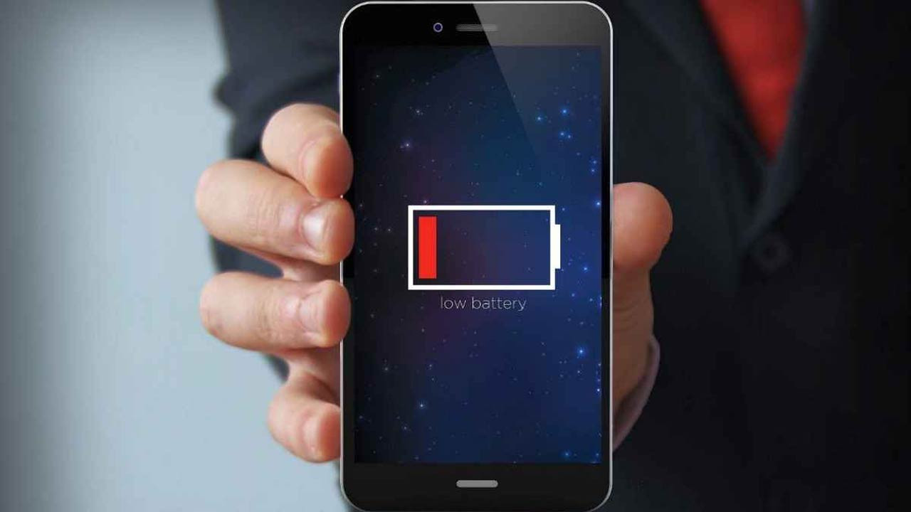 চোখের পলকে ফোনের চার্জ শেষ হচ্ছে, সমাধান করুন নিজেই