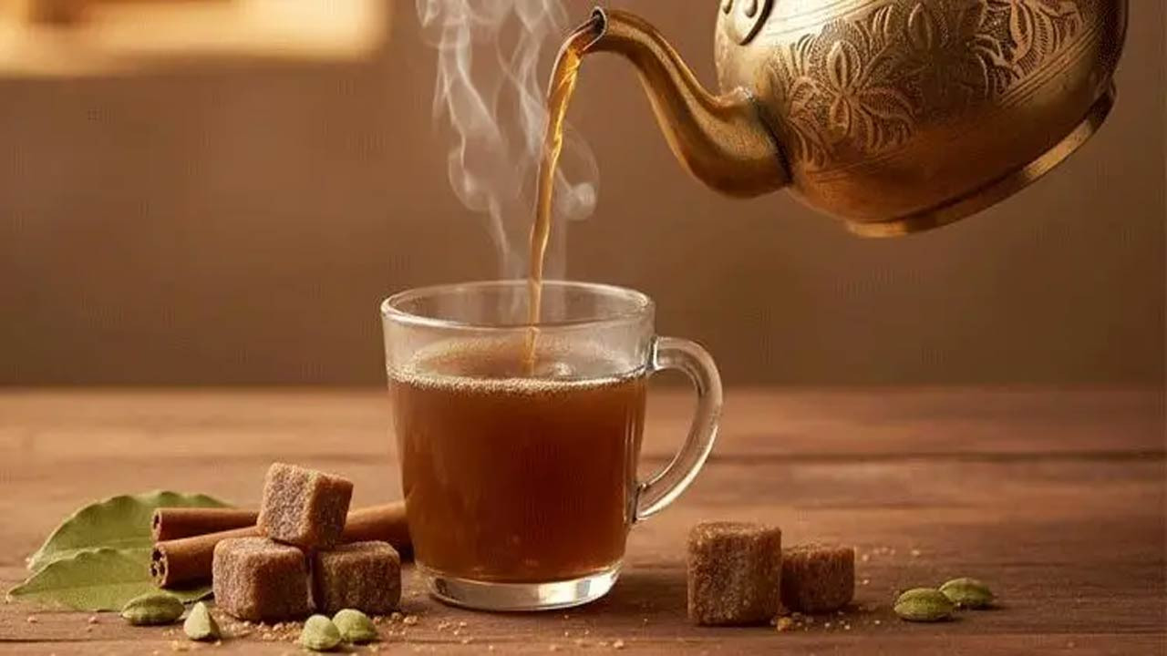 শীতে হাঁচি-কাশি দূর করতে চায়ে মেশান এই বিশেষ উপাদান