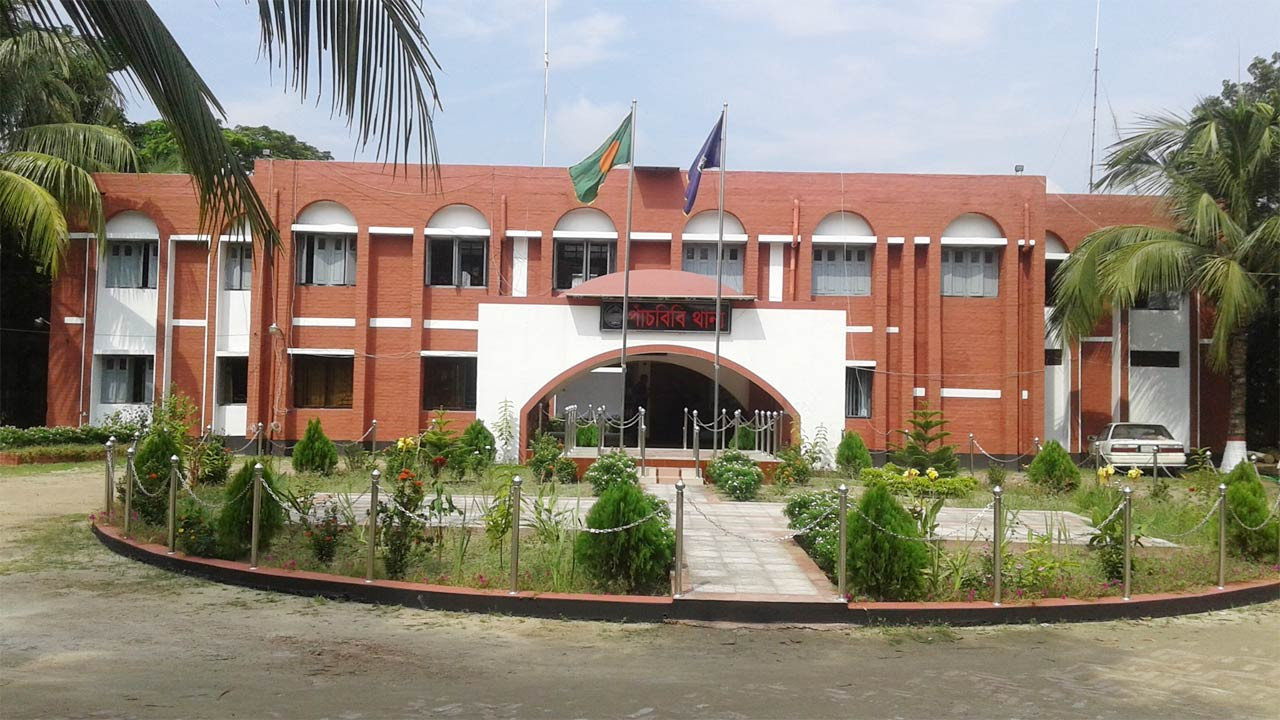 জয়পুরহাটের পাঁচবিবিতে ব্যাংক কর্মকর্তার বাড়িতে চুরি, স্বর্ণসহ ১০ লাখ টাকার মালামাল লুট