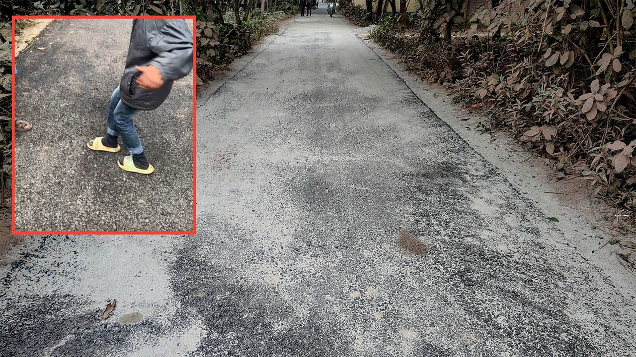 দিনাজপুরের ঘোড়াঘাটে প্রকল্পের কাজ শেষ না হতেই উঠে যাচ্ছে সড়কের পিচ