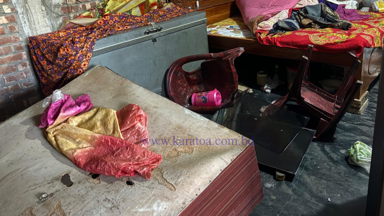 নাটোরের সিংড়ায় পানি সেচকে কেন্দ্র করে সংঘর্ষ, বাড়িঘর ভাঙচুর ও লুটপাট