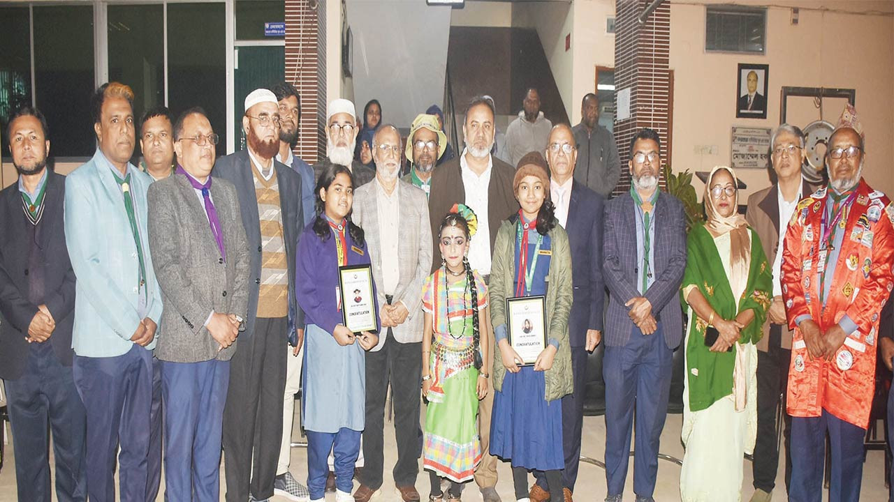 বগুড়ায় উপদল নেতা ও কাবব্যাজ কোর্স‘র মহা তাঁবু জলসা অনুষ্ঠিত