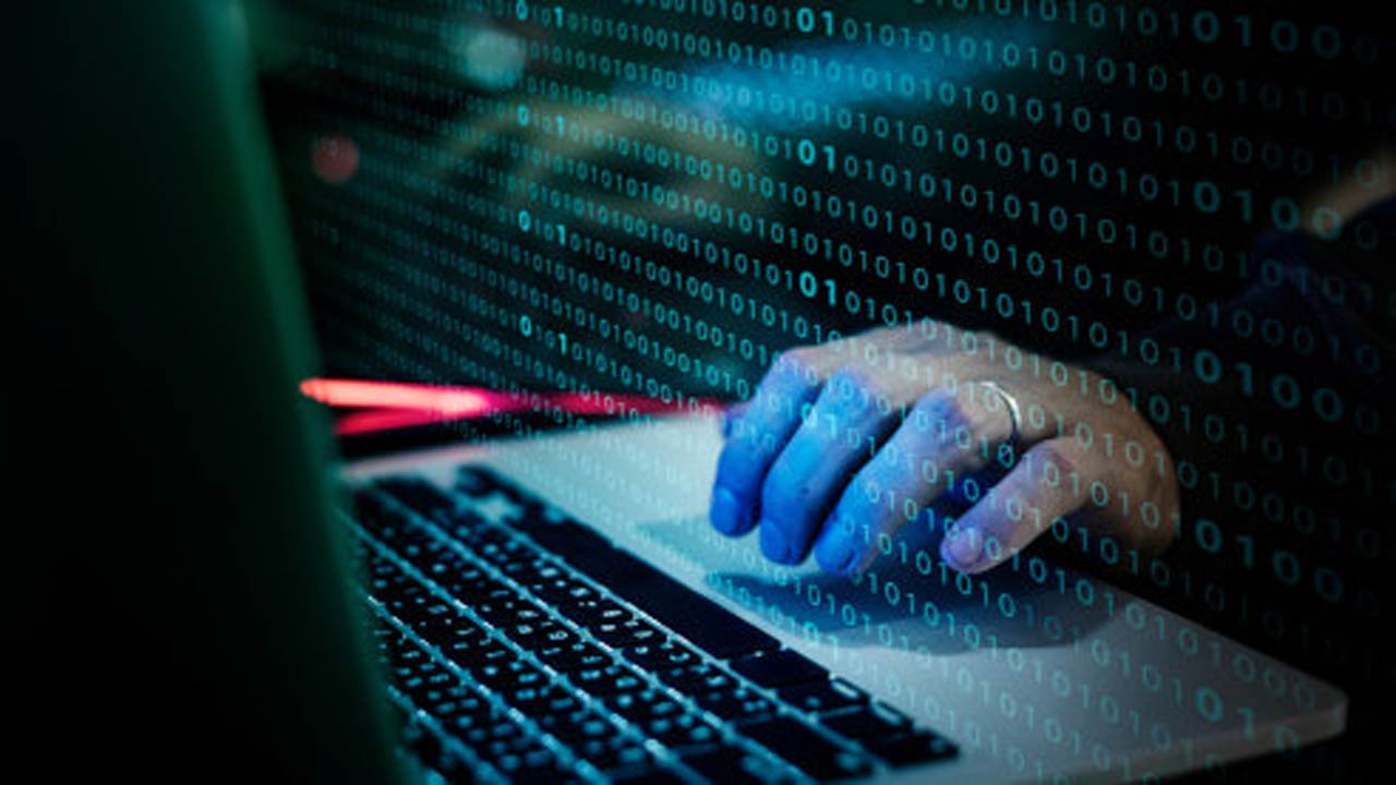 যেসব লক্ষণে বুঝবেন কম্পিউটার-ল্যাপটপ হ্যাক হয়েছে