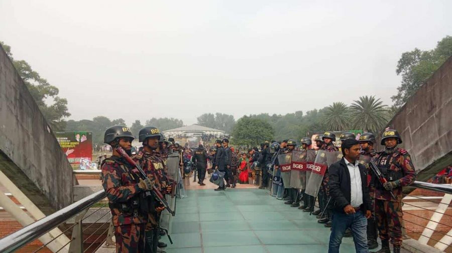 জিয়া উদ্যান ও জাতীয় স্মৃতিসৌধ সড়কে বিজিবি মোতায়েন