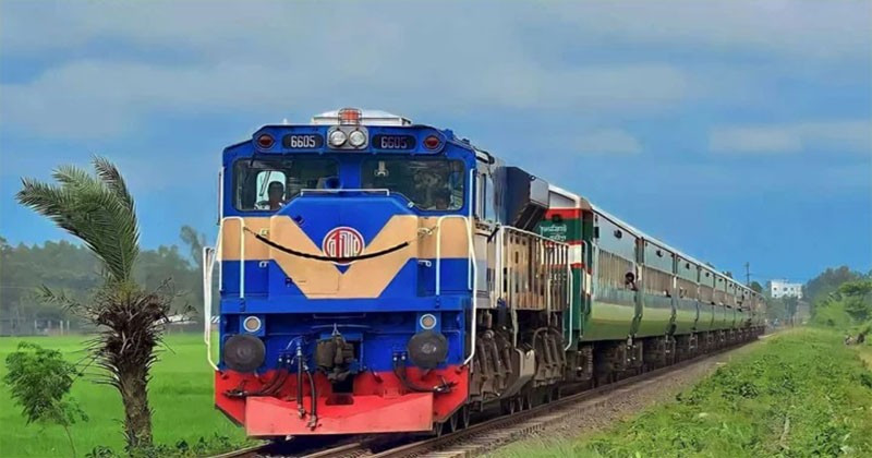 পূর্বাঞ্চলের ছয় রুটে আজ থেকে বাড়লো ট্রেনের ভাড়া