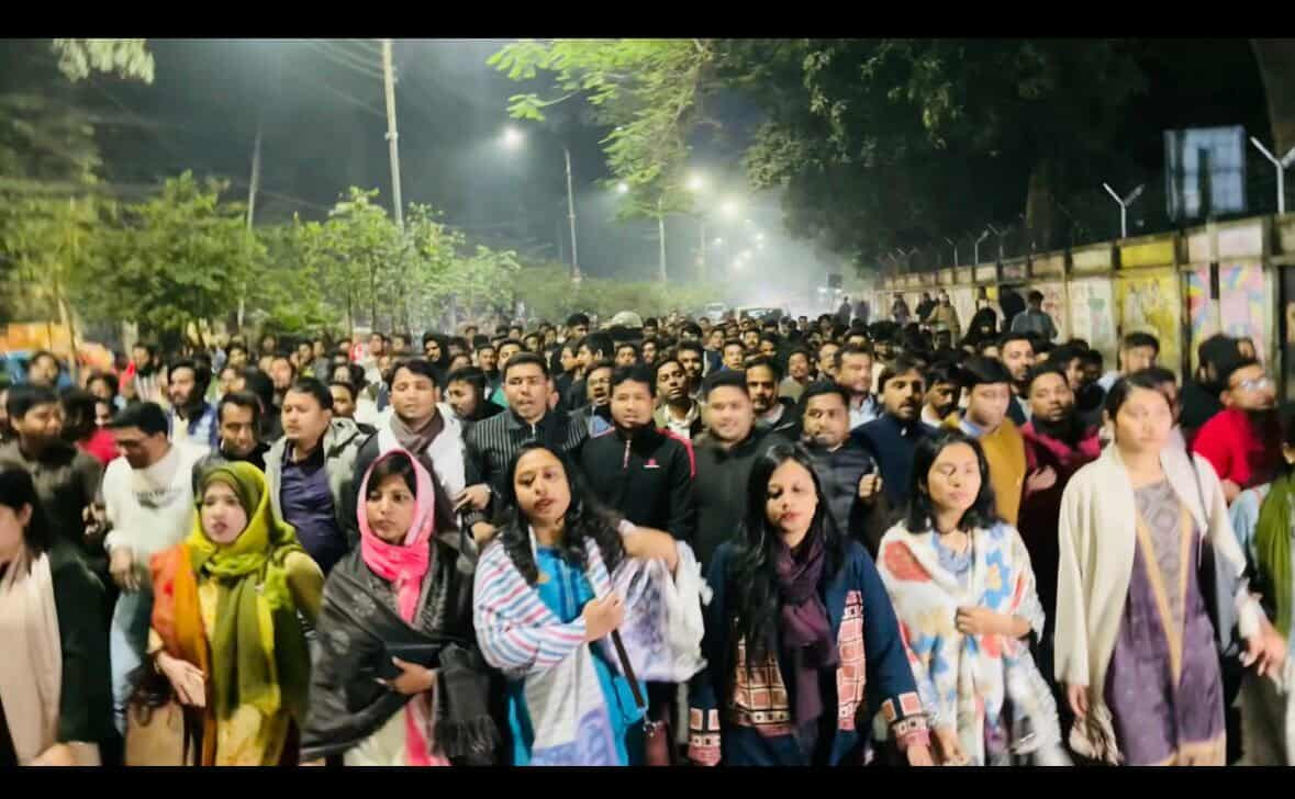 নির্বাচনের তফসিলকে স্বাগত জানিয়ে ঢাবিতে ছাত্রদলের শুভেচ্ছা মিছিল