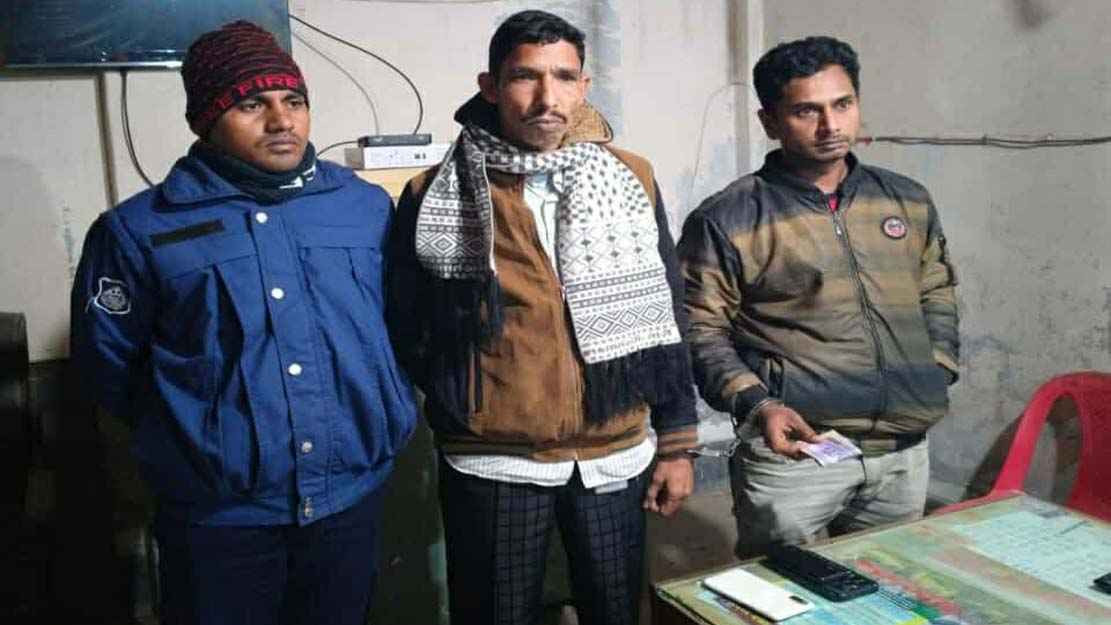 বরগুনায় ২০ হাজার টাকার জাল নোটসহ দুইজন গ্রেফতার