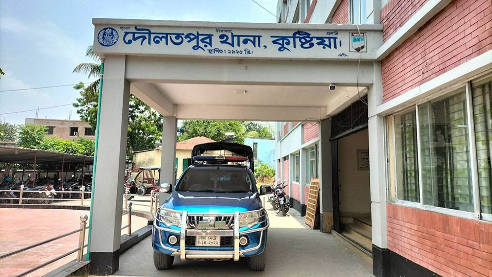 কুষ্টিয়ার বিষাক্ত অ্যালকোহল পানে কলেজছাত্রের মৃত্যু