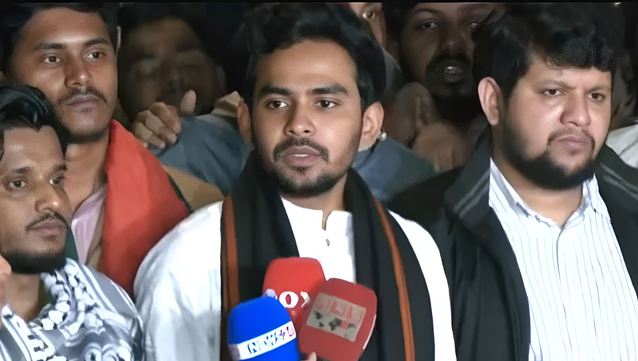 হাদির হত্যাকারীদের হস্তান্তর না করলে লড়াই থামবে না: আসিফ মাহমুদ