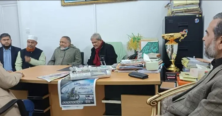 বিএনপি কার্যালয়ে জামায়াত নেতারা, শোক বইতে স্বাক্ষর