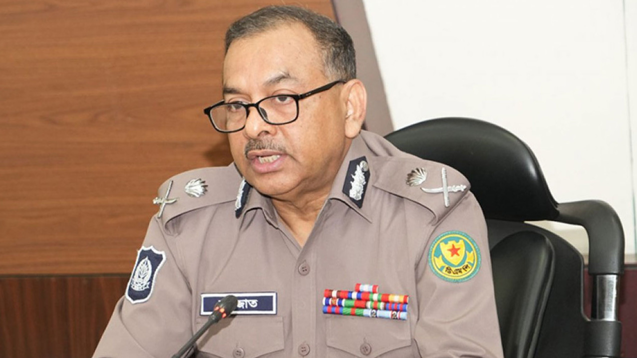 আন্দোলনকারীদের ধৈর্য ধরার আহ্বান ডিএমপি কমিশনারের