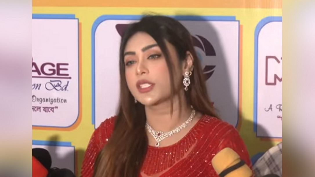 বলিউড সিনেমায় মিষ্টি জান্নাত!