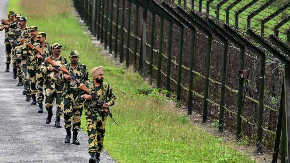 বাংলাদেশ সীমান্তের ৮০ শতাংশ এলাকায় কাঁটাতারের বেড়া দিয়েছে ভারত