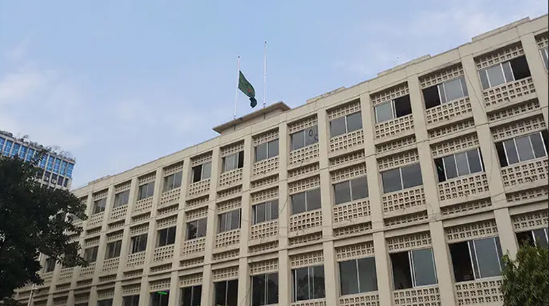 খালেদা জিয়ার মৃত্যুতে তিনদিনের রাষ্ট্রীয় শোক শুরু