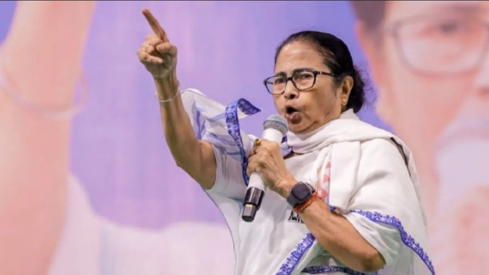 ওদের হাত থেকে দিল্লিও কেড়ে নেব : মমতা ব্যানার্জি