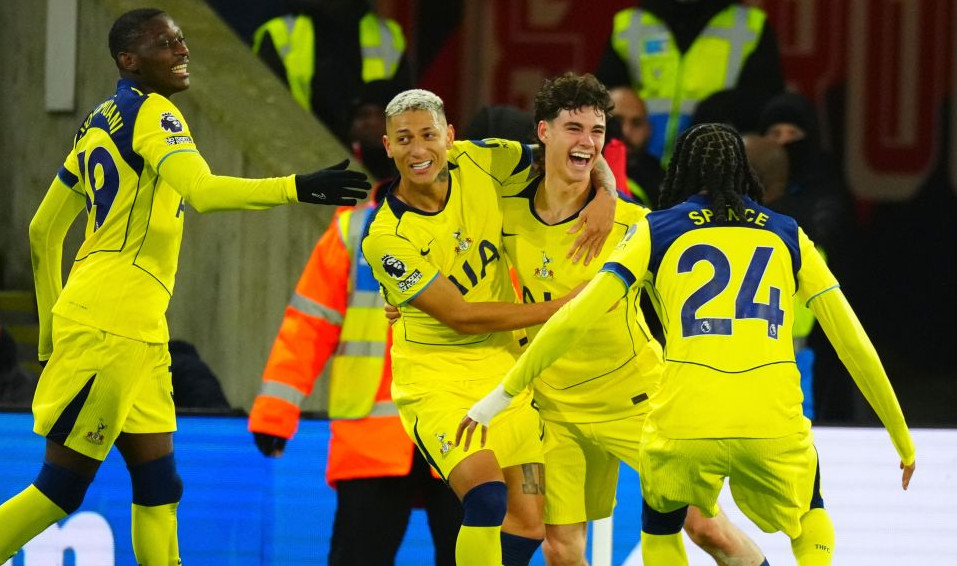 দুই ম্যাচ পর জয় টটেনহ্যামের