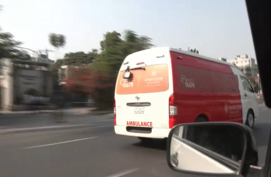 এভারকেয়ার থেকে বিমানবন্দরের পথে ওসমান হাদি