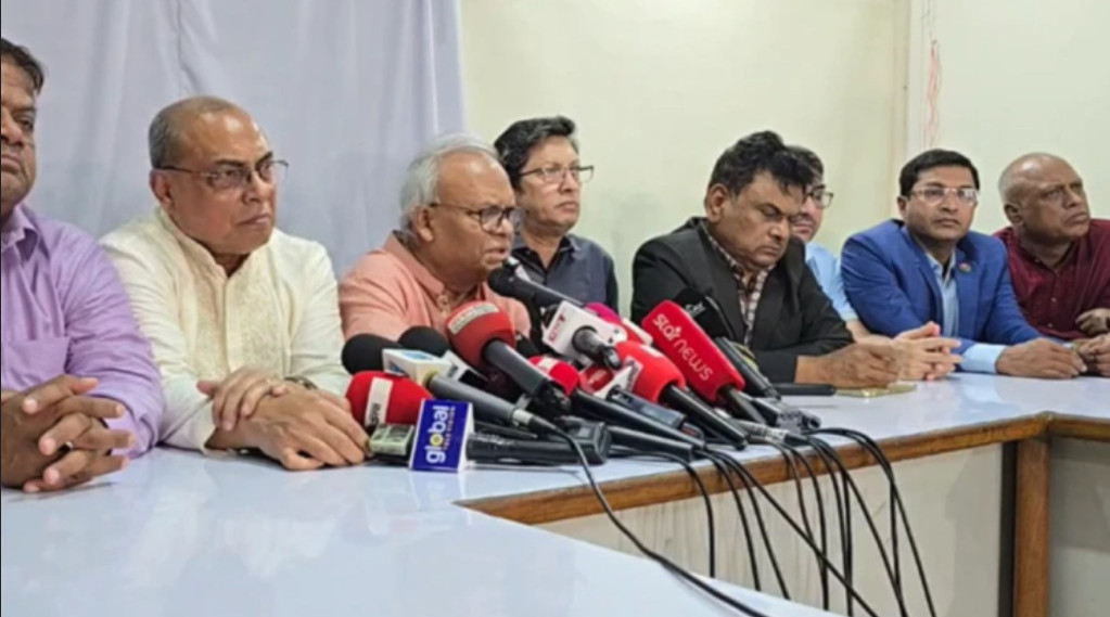 খালেদা জিয়ার শারীরিক অবস্থা ‘আগের মতোই অপরিবর্তিত’ 