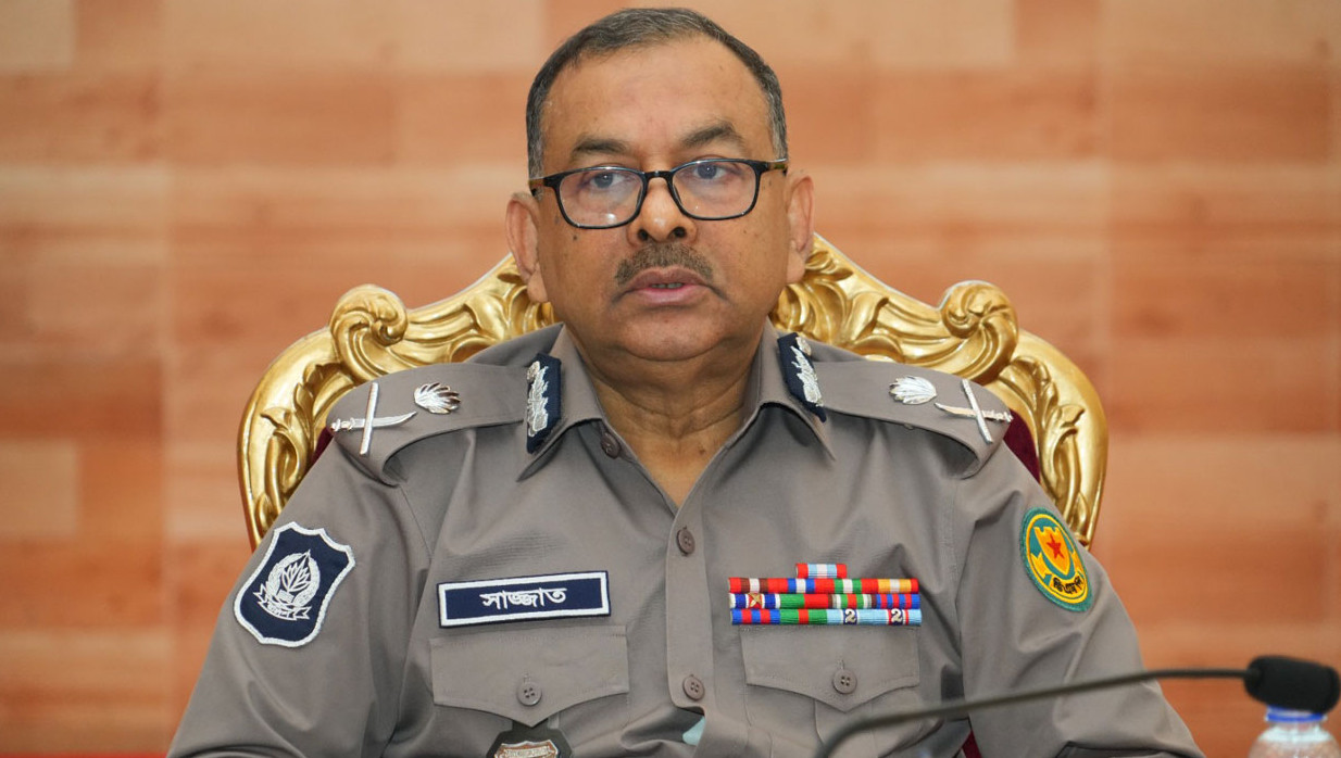 নির্বাচনে পুলিশকে শতভাগ নিরপেক্ষ থাকতে হবে : ডিএমপি কমিশনার