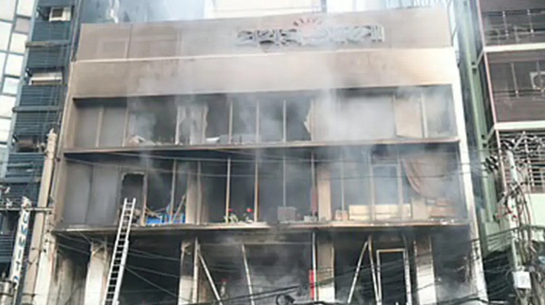 প্রথম আলো ও ডেইলি স্টারে হামলা : আরও ৯ জন গ্রেফতার