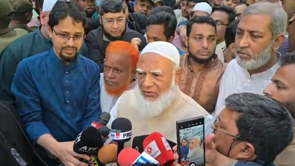 নতুন করে ফ্যাসিজম বা সন্ত্রাসের রাজত্ব কায়েম করতে চাইলে যথাযথ জবাব পাবেন: শফিকুর