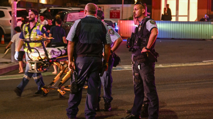 অস্ট্রেলিয়ায় বন্দুক হামলায় নিহত বেড়ে ১২, হাসপাতালে ২৯