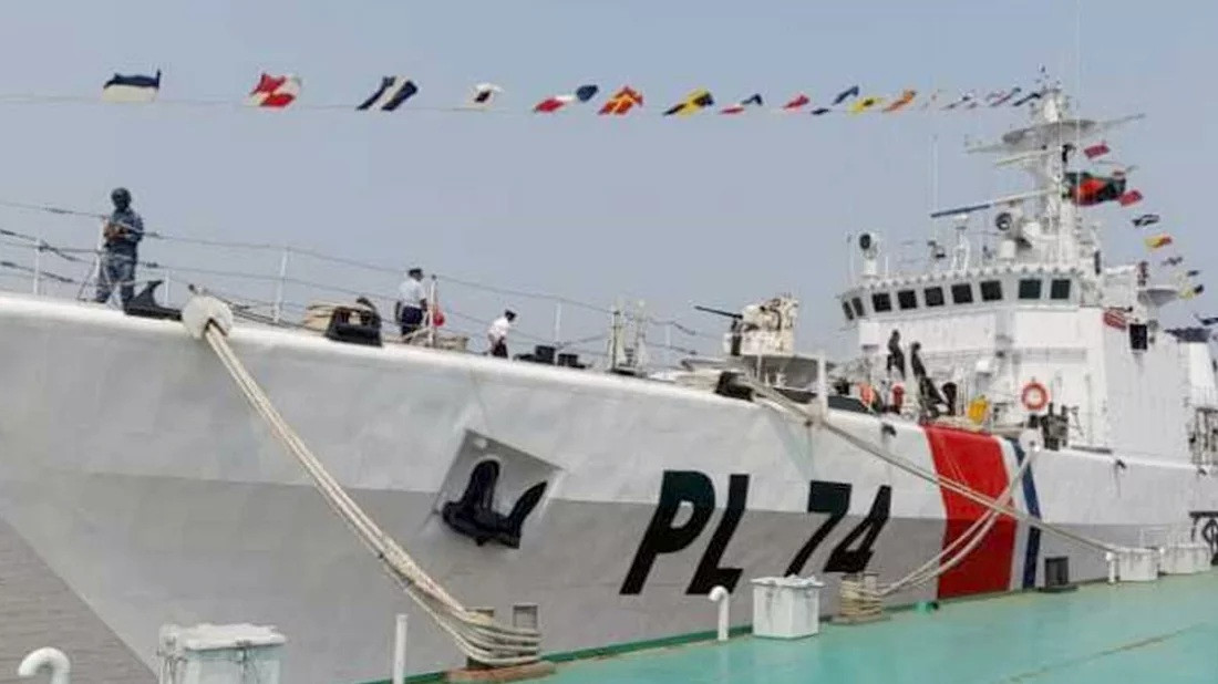 বিজয় দিবস উপলক্ষে মোংলায় জনসাধারণের জন্য উন্মুক্ত তিন যুদ্ধজাহাজ