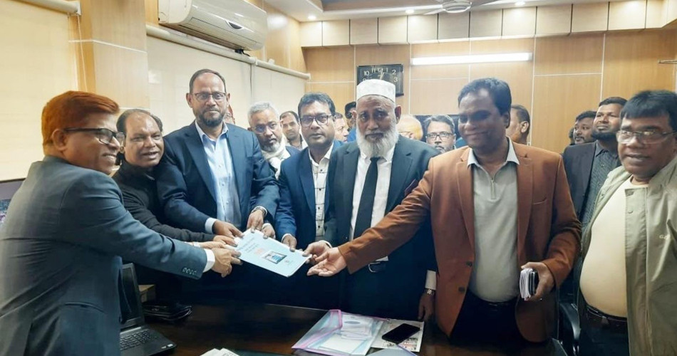 টাঙ্গাইলে মনোনয়নপত্র সংগ্রহ করলেন দুই ভাই : সালাম পিন্টু ও সুলতান সালাউদ্দিন টুকু