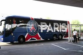 পিএসজির টিম বাসে পাথর নিক্ষেপ, গ্রেপ্তার ২