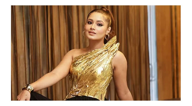 বেডা মানুষ চিট করলে কান্নাকাটি না করে নাচানাচি করবেন: ফারিণ