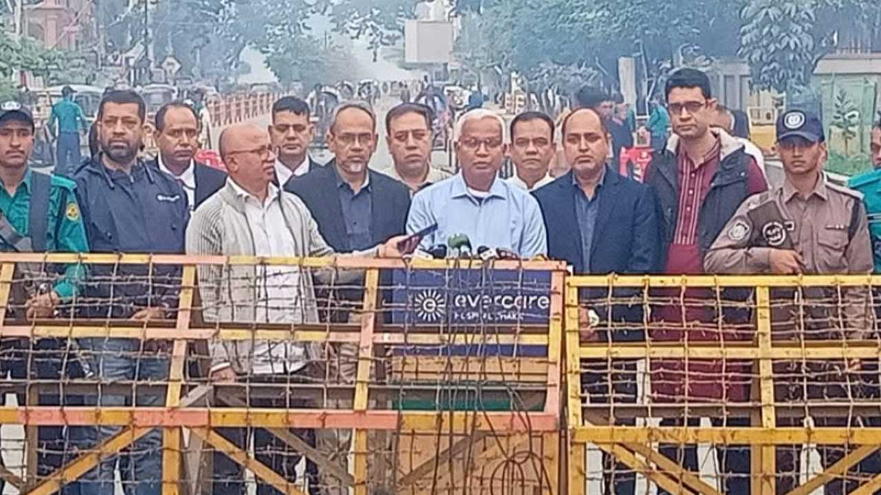 খালেদা জিয়ার শারীরিক অবস্থা আগের চেয়ে বেশ স্থিতিশীল: ডা. জাহিদ