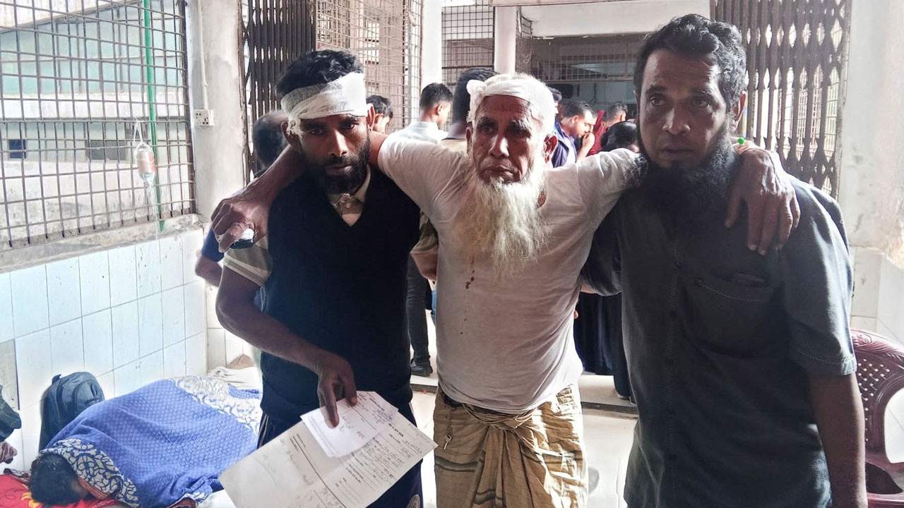 মাগুরায় বিএনপির দুই গ্রুপের সংঘর্ষে আহত ৫০