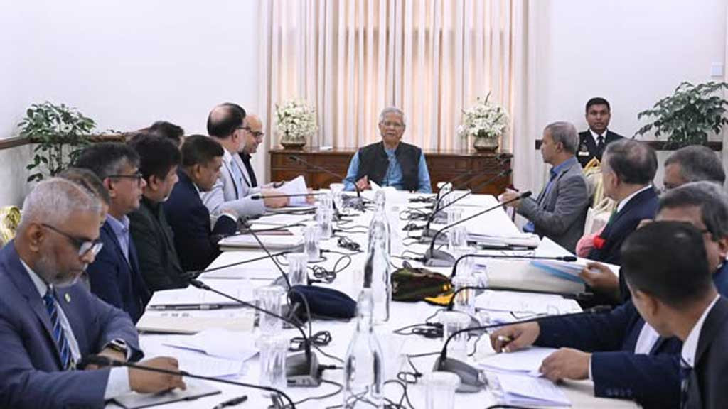 নির্বাচন সামনে রেখে সাইবার নিরাপত্তা জোরদারের নির্দেশ প্রধান উপদেষ্টার