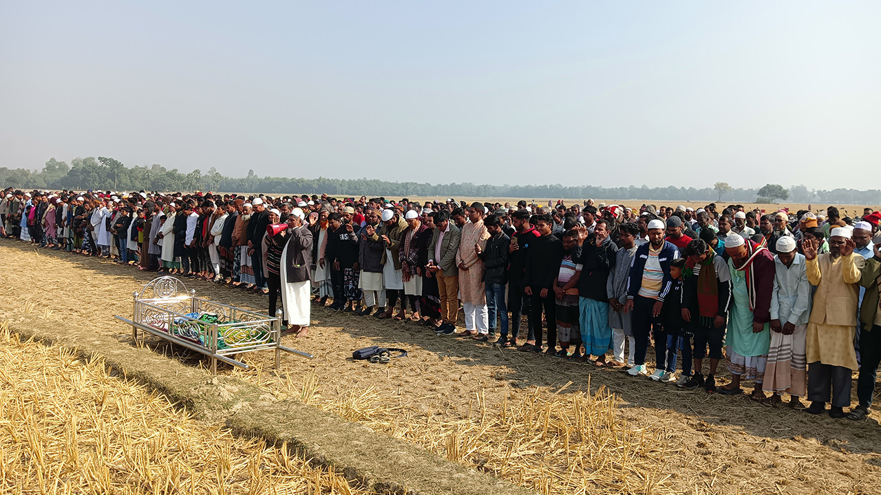 সাজিদের শেষ বিদায়ে হাজারো মানুষের ঢল, দাফন সম্পন্ন