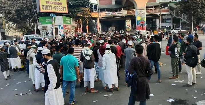 শাহবাগে বাড়ছে ছাত্র-জনতার উপস্থিতি