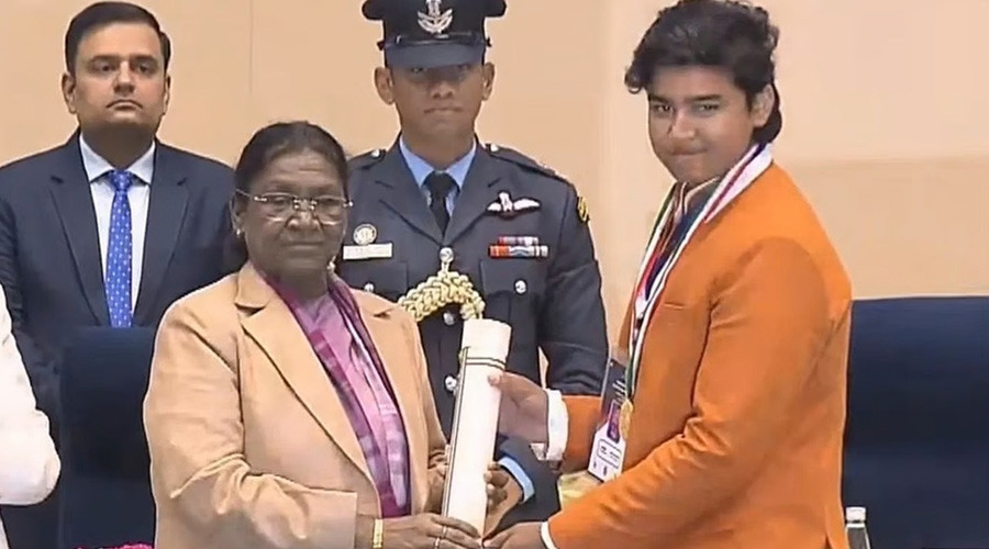 ভারতের ‘প্রধানমন্ত্রী রাষ্ট্রীয় বাল পুরস্কার’ পেলেন বৈভব সূর্যবংশী