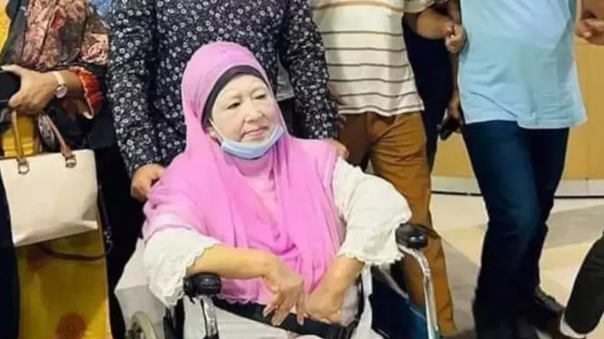 খালেদা জিয়ার শেষ মুহূর্তে তারেক রহমানসহ পাশে ছিলেন যারা