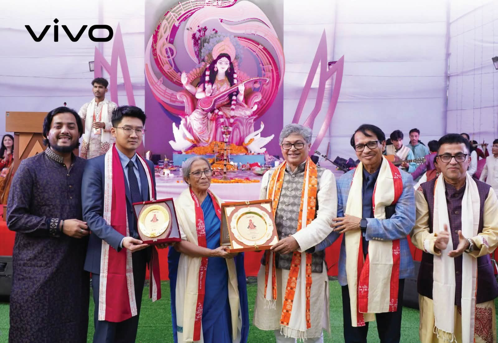 এনএসইউ সরস্বতী পূজায় ভিভোর প্রাণবন্ত উপস্থিতি