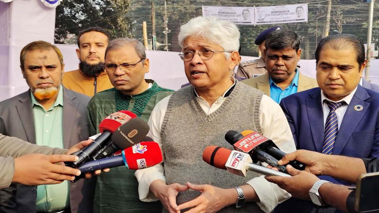 যারা ফ্যাসিবাদের সহযোগী গণমানুষের প্রতিপক্ষ তারাই না ভোট চাচ্ছে : আদিলুর রহমান 