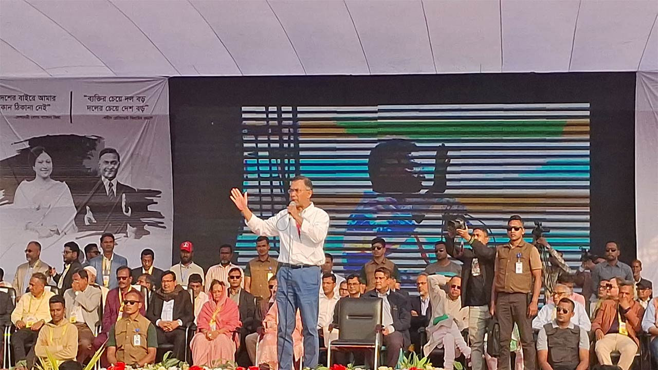 বিএনপি ছাড়া দেশ পরিচালনার অভিজ্ঞতা আর কারো নেই : সিরাজগঞ্জে তারেক রহমান