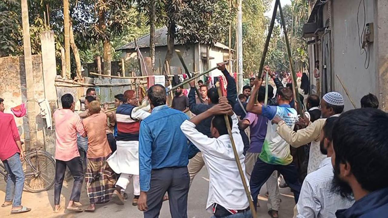 লালমনিরহাটে বিএনপি ও জামায়াতের কর্মীদের মধ্যে সংঘর্ষ, আহত ৩০