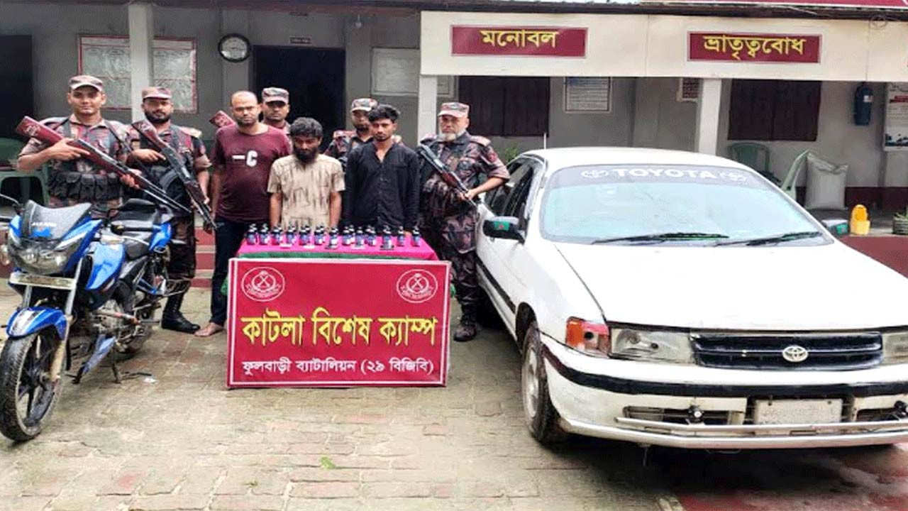 দিনাজপুরের ফুলবাড়ী-২৯ বিজিবি ব্যাটালিয়নের বিপুল অবৈধ মালামাল উদ্ধার, আটক ৩৬